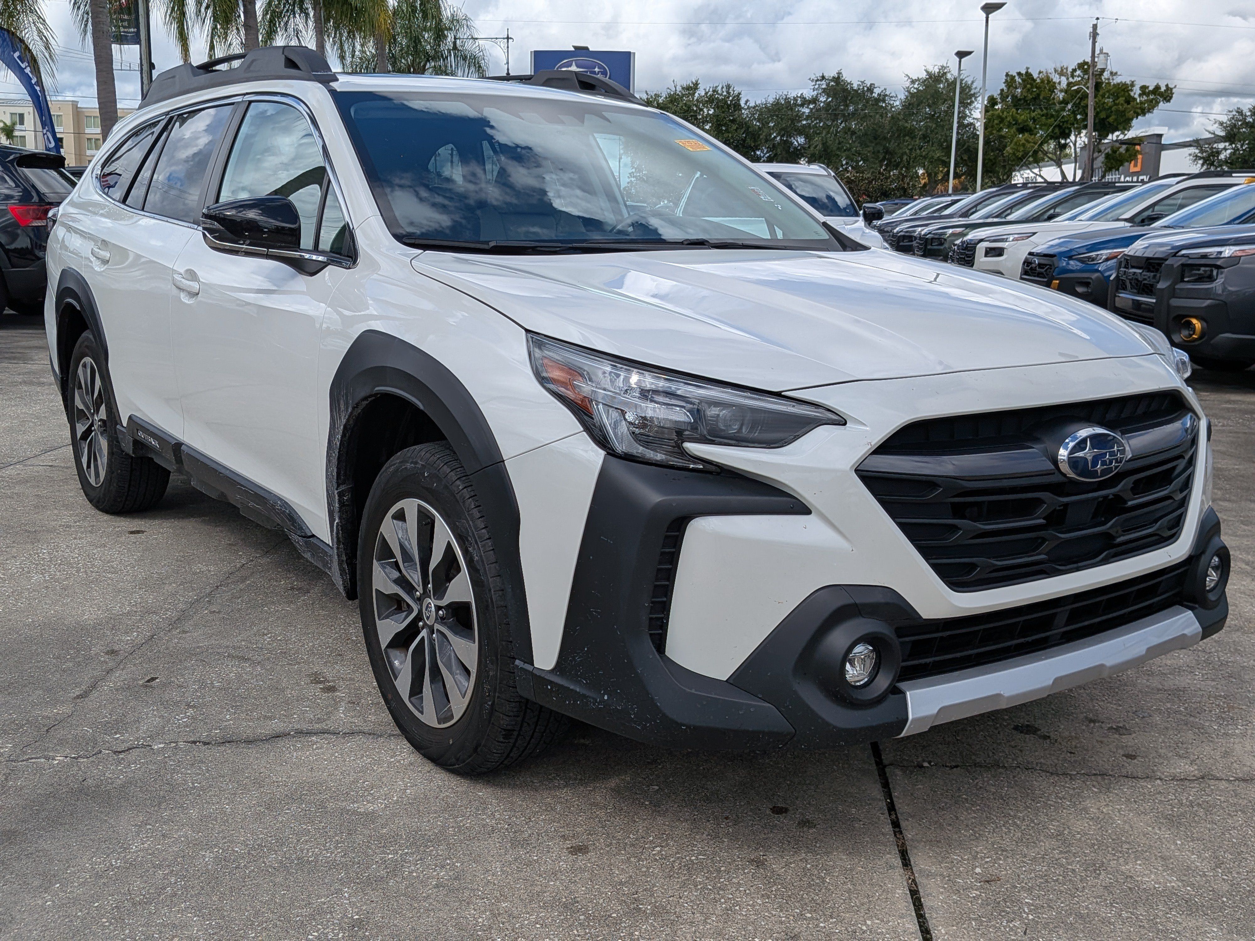 Used 2024 Subaru Outback Limited AWD/4WD image 2