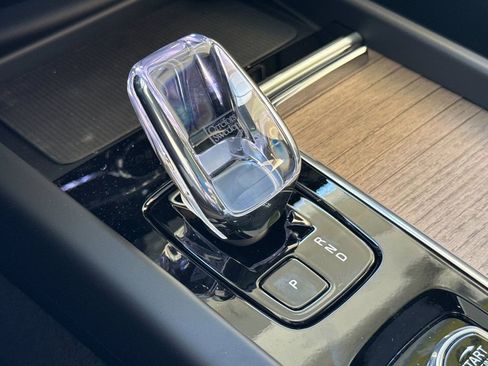 New 2026 Volvo XC60 T8 Plus w/ Protection Package Premier image 21