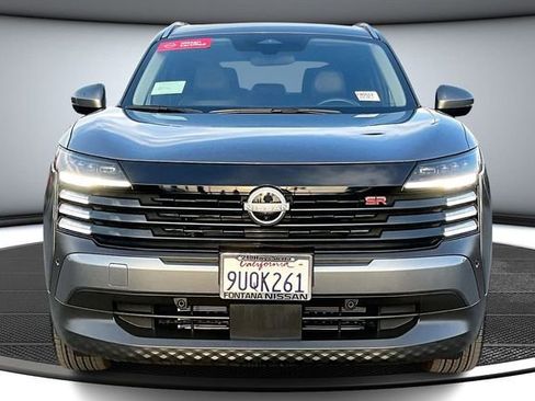 Certified 2025 Nissan Kicks SR image 2