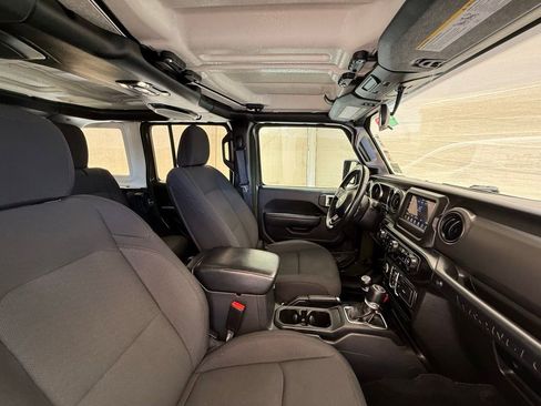 Used 2021 Jeep Wrangler Unlimited Sport AWD/4WD image 13