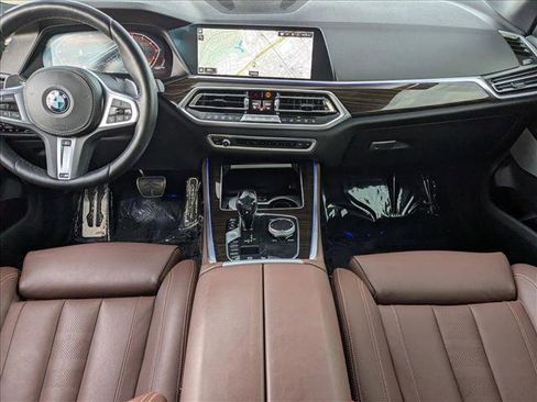 Used 2019 BMW X5 xDrive50i w/ M Sport Package image 19