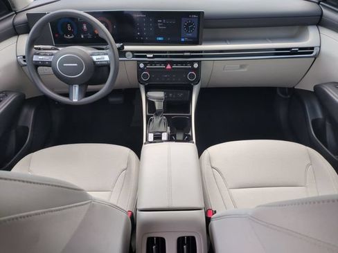 Certified 2025 Hyundai Tucson SEL FWD image 14