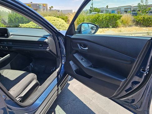 Used 2024 Honda Accord EX image 31