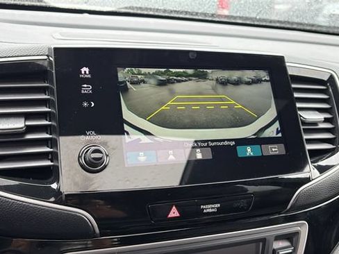 Used 2024 Honda Passport Black Edition image 18