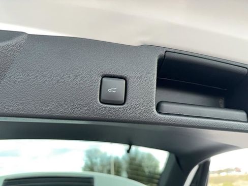 New 2025 Ford Escape SE image 36