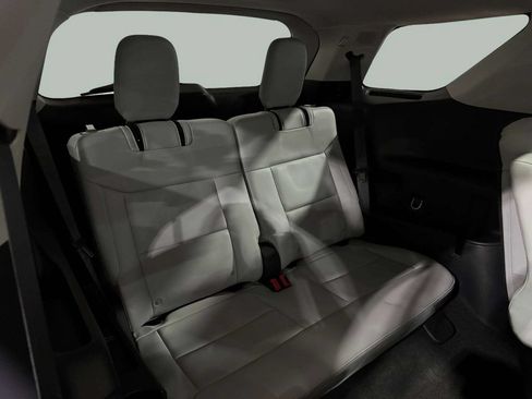 Used 2025 Ford Explorer Platinum w/ Ultimate Package AWD/4WD image 26