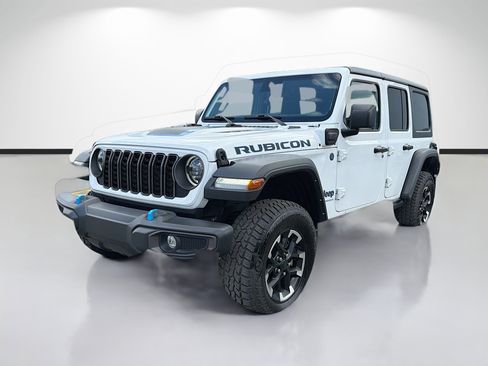 Used 2024 Jeep Wrangler Unlimited Rubicon 4xe AWD/4WD image 7
