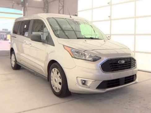 Used 2021 Ford Transit Connect XLT FWD image 2