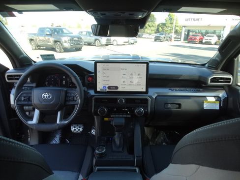 Used 2026 Toyota Tacoma TRD Sport w/ TRD Sport Upgrade Package AWD/4WD image 23