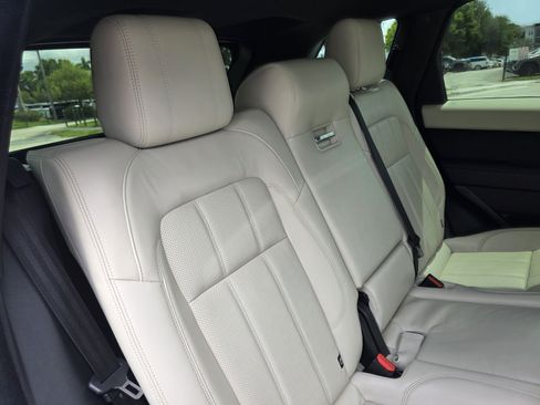 Certified 2022 Land Rover Range Rover Sport HSE Silver Edition AWD/4WD image 24