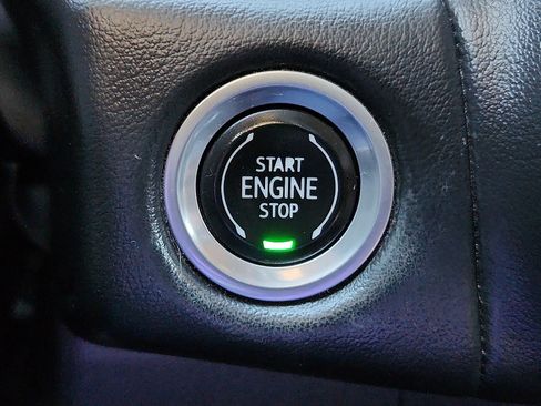 Used 2023 Chevrolet Suburban Z71 w/ Luxury Package image 16