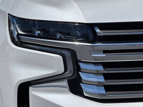 Used 2023 Chevrolet Suburban High Country w/ LPO, Illumination Package AWD/4WD image 42