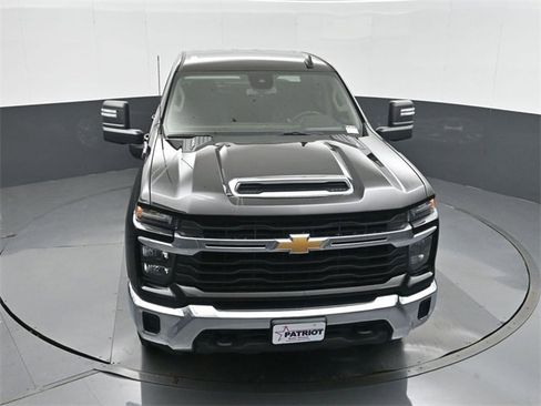 Used 2024 Chevrolet Silverado 2500 LT w/ Z71 Off-Road Package image 33