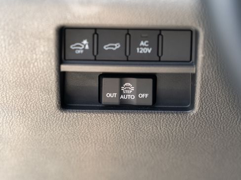 Used 2025 Lexus GX 550 AWD/4WD image 27