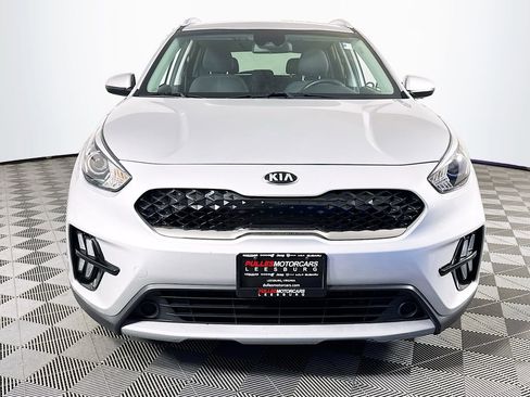 Used 2020 Kia Niro LXS image 2