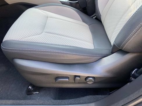 Used 2023 Subaru Forester Premium AWD/4WD image 24