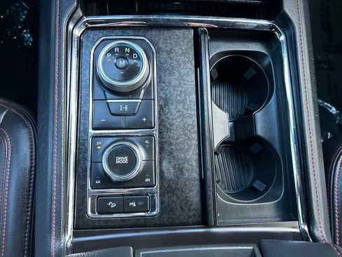 Used 2023 Ford Expedition Limited AWD/4WD image 31