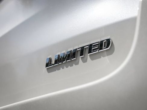 Used 2016 Toyota Highlander Limited FWD image 25