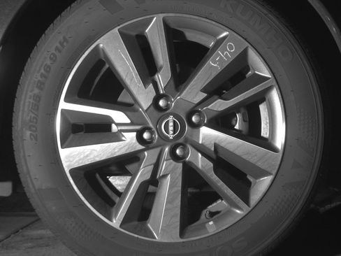 Used 2025 Nissan Versa SV FWD image 13