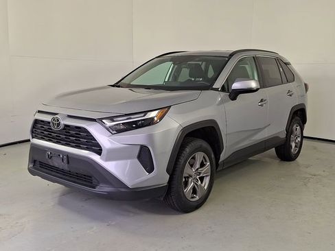 Used 2024 Toyota RAV4 XLE image 3