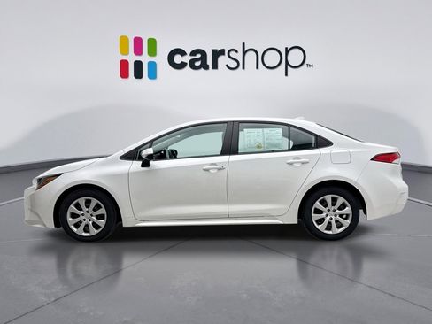 Used 2025 Toyota Corolla LE image 2