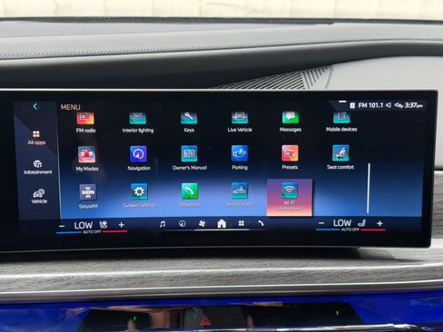 Used 2023 BMW i7 xDrive60 AWD/4WD image 30