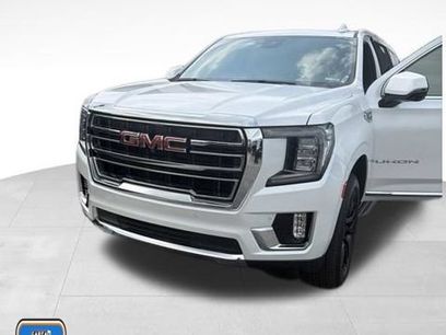 Used 2024 GMC Yukon XL SLT w/ SLT Luxury Package