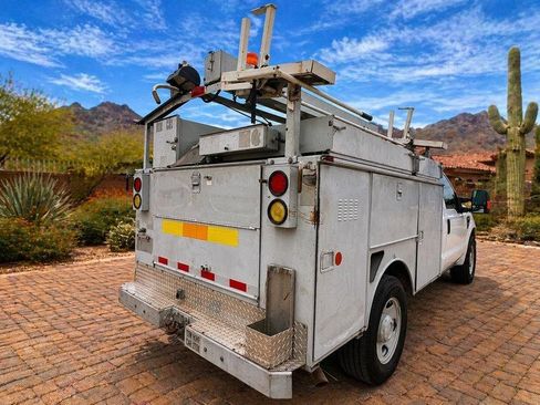 Used 2008 Ford F350 2WD Regular Cab Super Duty image 5