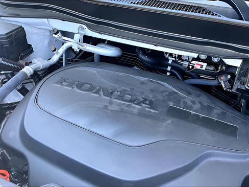 Used 2025 Honda Ridgeline Black Edition image 35