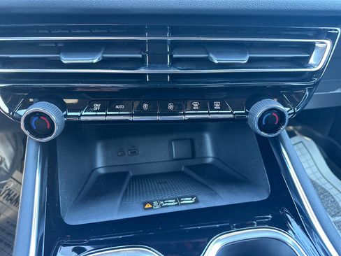 New 2026 Chevrolet Traverse RS w/ LPO, Floor Liner Package image 24