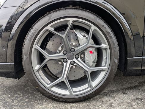 New 2026 Audi RS Q8 performance image 13