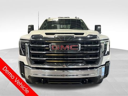 New 2026 GMC Sierra 2500 SLE w/ SLE Value Package; AWD/4WD image 2