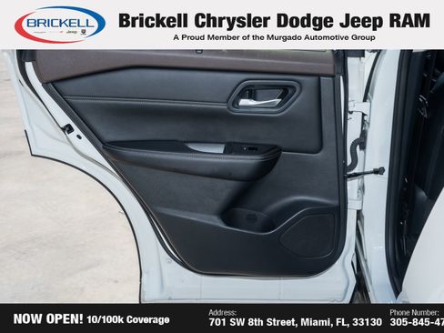 Used 2023 Nissan Rogue SV w/ SV Premium B Package image 12