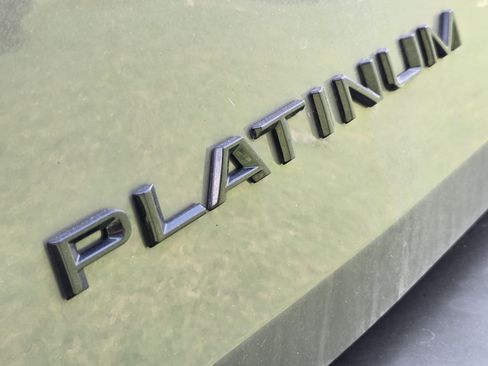 Used 2025 Ford Expedition Platinum w/ Stealth Appearance Package AWD/4WD image 10