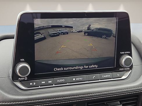Used 2026 Nissan Rogue S FWD image 19