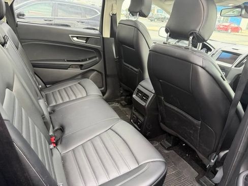 Used 2018 Ford Edge SEL w/ Equipment Group 201A FWD image 8