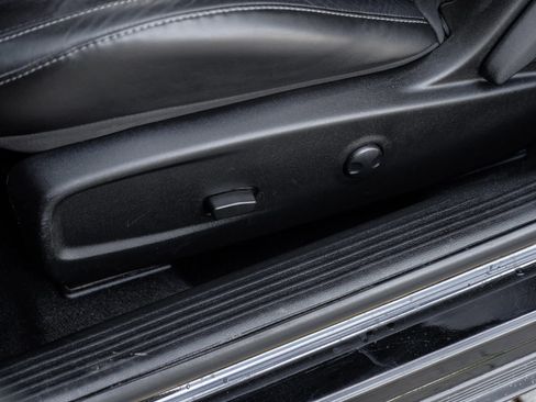 Used 2022 Dodge Challenger R/T Scat Pack w/ Plus Package RWD image 39