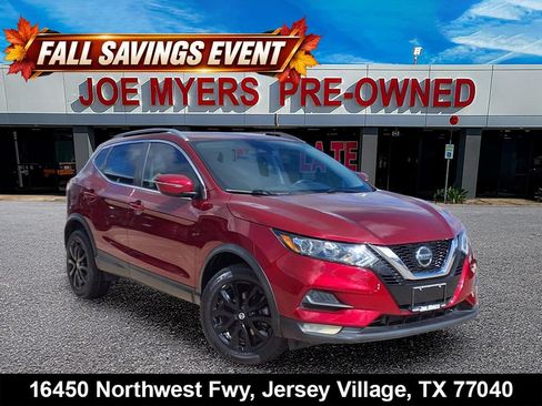 Used 2022 Nissan Rogue Sport SV FWD image 1