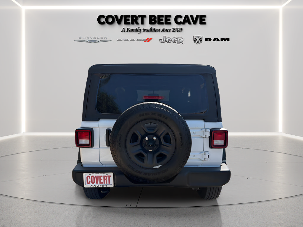 Used 2025 Jeep Wrangler Sport AWD/4WD image 9