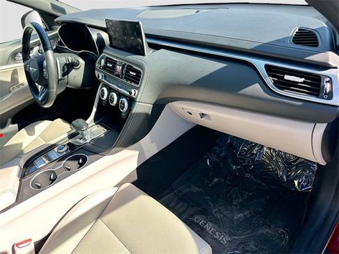 Used 2023 Genesis G70 2.0T image 28
