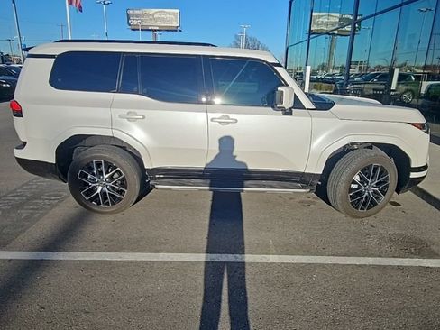 Used 2025 Lexus GX 550 image 4