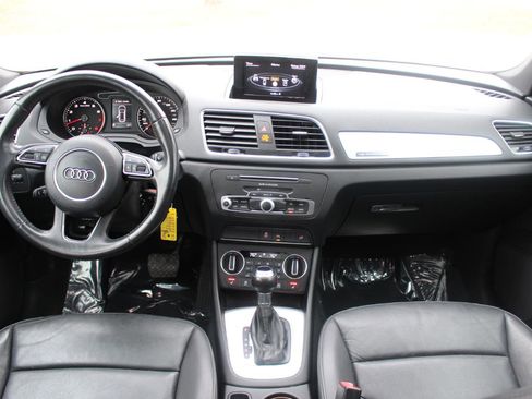 Used 2018 Audi Q3 2.0T Premium image 29