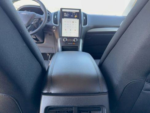 Certified 2022 Ford Edge SE w/ Black Appearance Package image 28