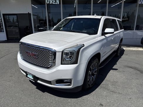Used 2017 GMC Yukon XL Denali AWD/4WD image 1