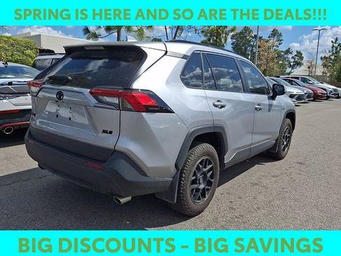 Used 2025 Toyota RAV4 XLE w/ Convenience Package image 8