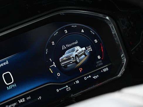 Used 2025 Chevrolet Silverado 1500 LTZ image 23