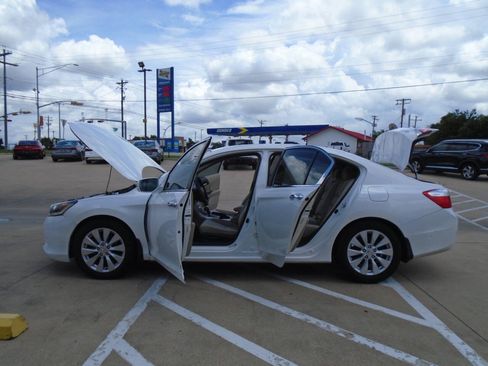 Used 2013 Honda Accord EX image 25