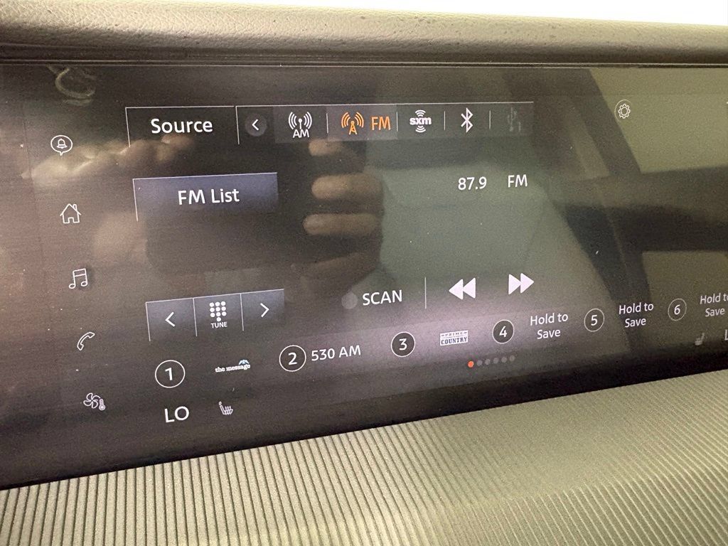 Certified 2025 Nissan Murano SV AWD/4WD image 28