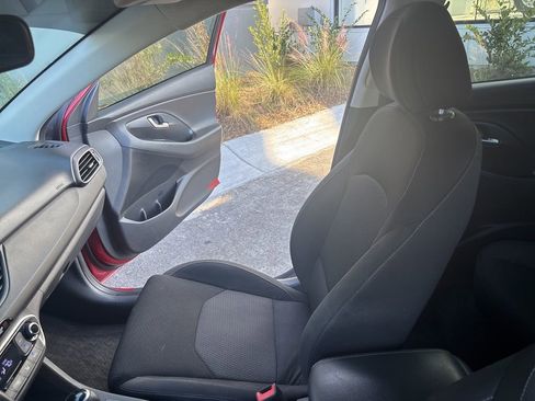 Used 2018 Hyundai Elantra GT w/ Style Package 02 image 41