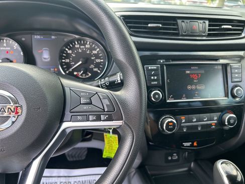 Used 2019 Nissan Rogue Sport S image 12